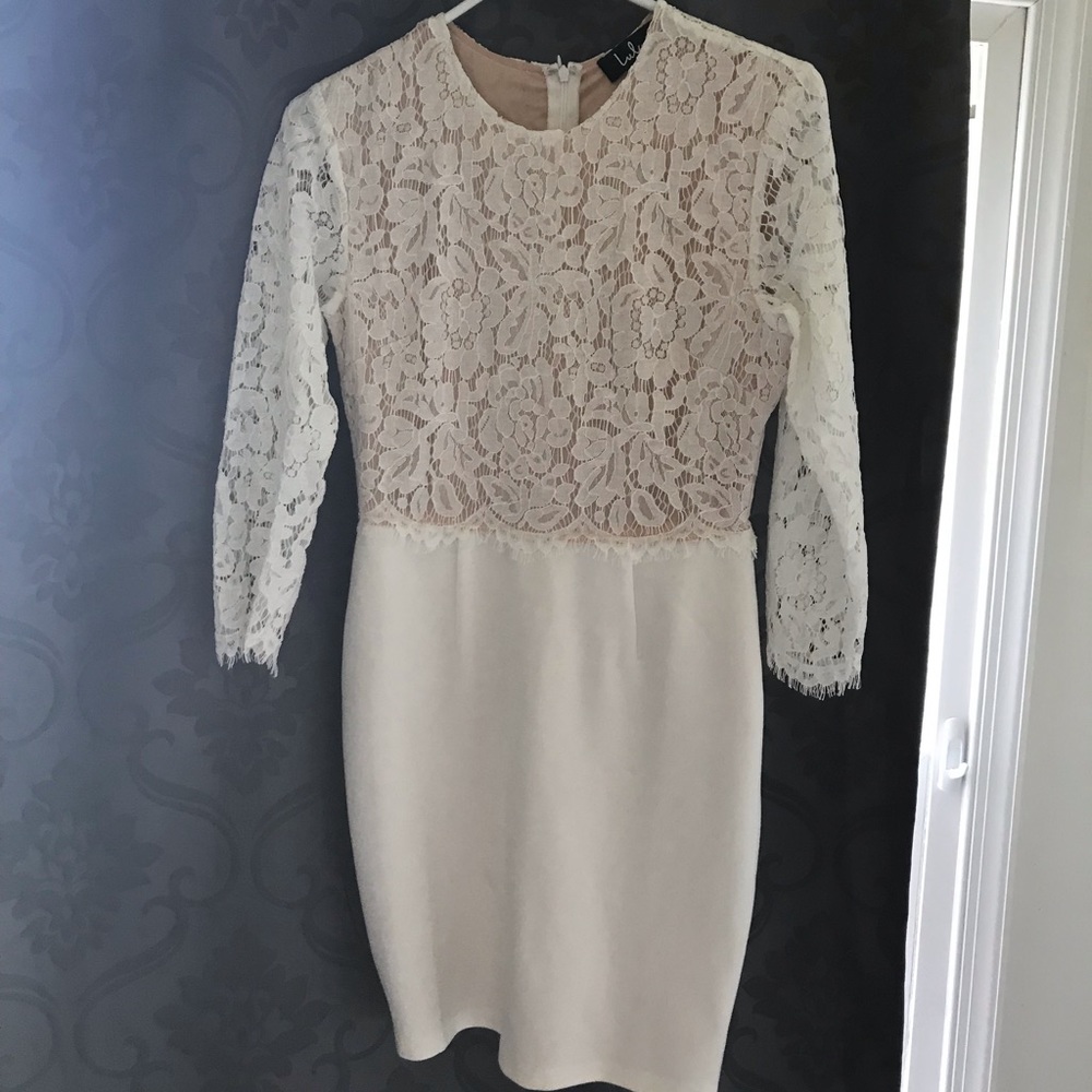Fitted - bodycon white dresss